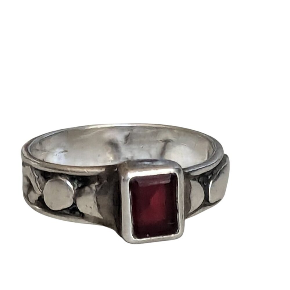 Garnet Sterling Silver Ring Raised 3D Multidimensional Band Boho Artisan Vintage